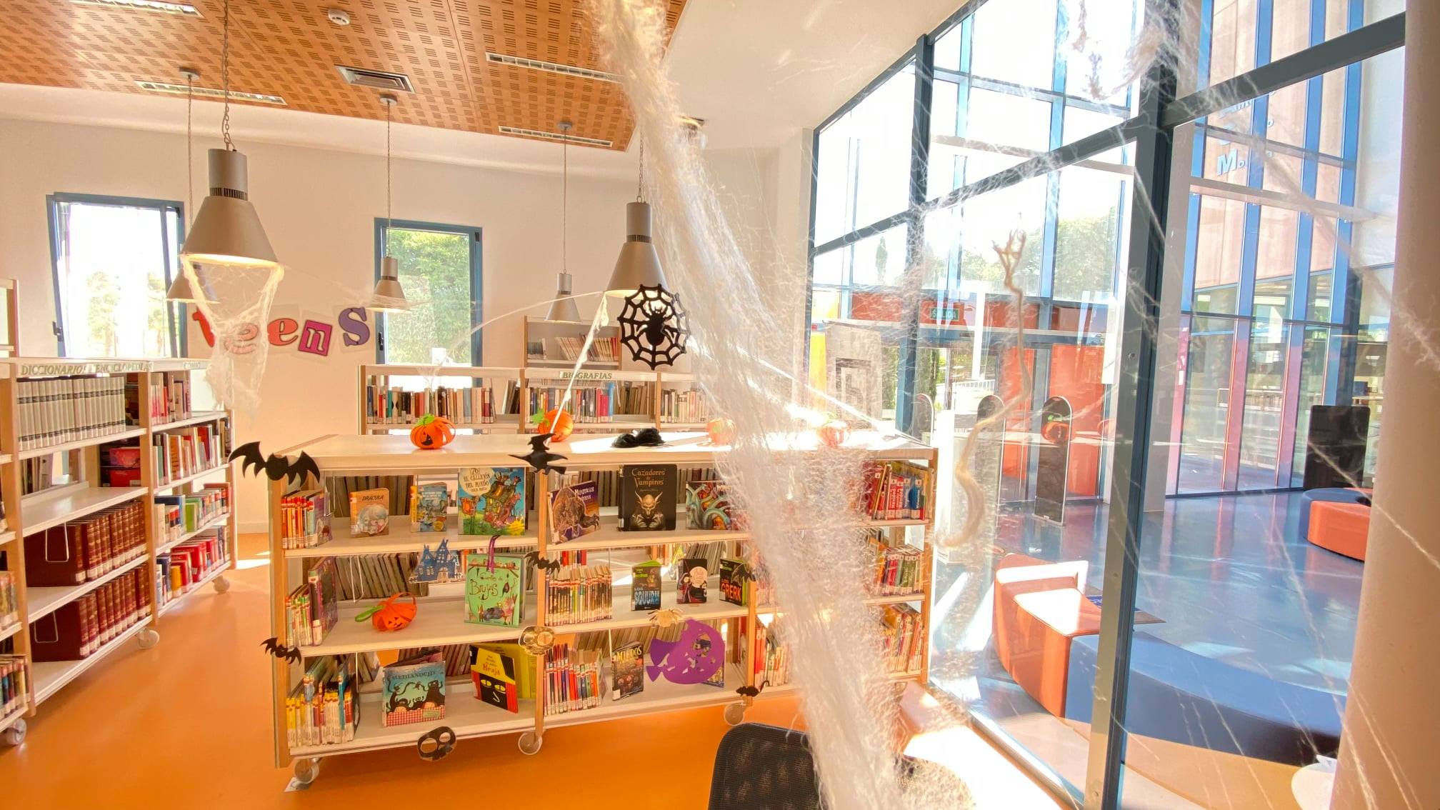 HALLOWEEN DE CUENTO EN LA BIBLIOTECA