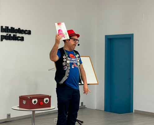 BRILLANTE CLAUSURA DE LA TEMPORADA DE 'UN CUENTO ALH MES' EN LA BIBLIOTECA PÚBLICA MUNICIPAL